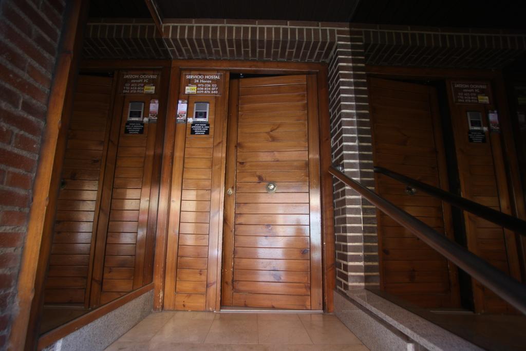 Hostal Santa Barbara Soria Exterior photo